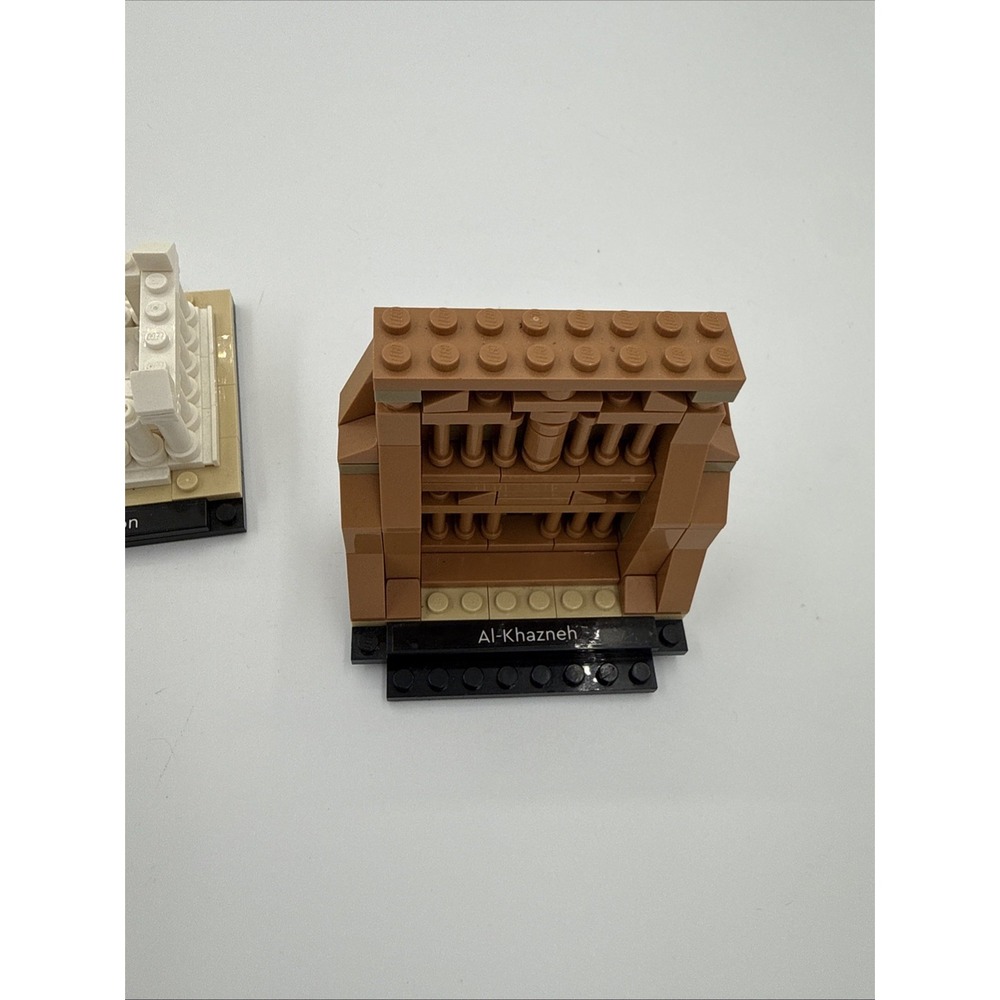 LEGO ARCHITECTURE: World of Wonders (40585) VIP Exclusive Missing A Few Pieces - Picture 5 of 9